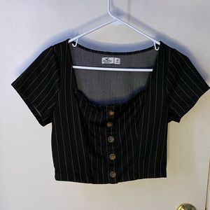 Trendy Summertime Hollister Top